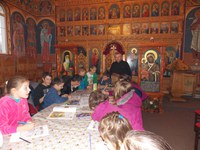Activităţi catehetice la  Centrul Educaţional-Inovativ din Parohia Husasău de Criş