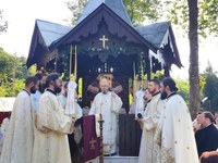 Binecuvântare pentru pelerini la Mănăstirea Izbuc de praznicul Schimbării la Față a Domnului