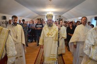 Chiriarhul Oradiei a vizitat parohia Beiuş IV la praznicul Înălțării Sfintei Cruci