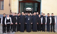 Chiriarhul Oradiei s-a întâlnit cu elevii  Liceului Ortodox „Episcop Roman Ciorogariu” din Oradea