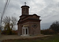 Liturghie arhierească în biserica comunei Borș.  Bucuria giuvaierului Coziei de pe granița apuseană a României