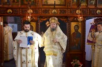 Liturghie arhierească în Parohia Cărăsău