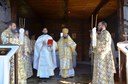 Liturghie arhierească şi sfinţire de troiţă în parohia Brăteşti, Protopopiatul Tinca