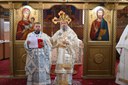 O nouă poartă a harului s-a deschis în Episcopia Oradiei. Târnosirea bisericii Sfântului Ierarh Nectarie din localitatea Tăut