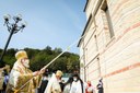 Patriarhul României a sfințit biserica nouă a Mănăstirii Izbuc