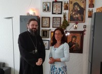 Preasfințitul Părinte Episcop Macarie Drăgoi în Finlanda, pentru a o încuraja pe Camelia-Mihaela Smicală