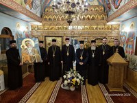 Preasfințitul Părinte Vincențiu, Episcopul Sloboziei și Călărașilor, și Preasfințitul Părinte Sofronie, Episcopul Oradiei, au slujit la hramul Mănăstirii Slobozia