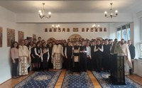 Sărbătoare de hram în Paraclisul Liceului Ortodox „Episcop Roman Ciorogariu” din Oradea, la prăznuirea Sfântului Apostol Iacov, rudenia Domnului