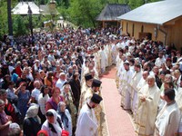 Sărbătoare la Mănăstirea Izbuc de praznicul Izvorului Tămăduirii