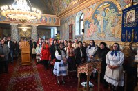 Slujire arhierească în satul Izbuc