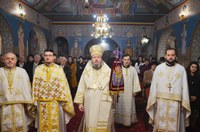 Slujire arhierescă în biserica parohiei Oradea-Ioșia II de Ziua Națională a României