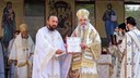 Starețul Mănăstirii Izbuc a primit Crucea Patriarhală, cea mai înaltă distincție a Patriarhiei Române